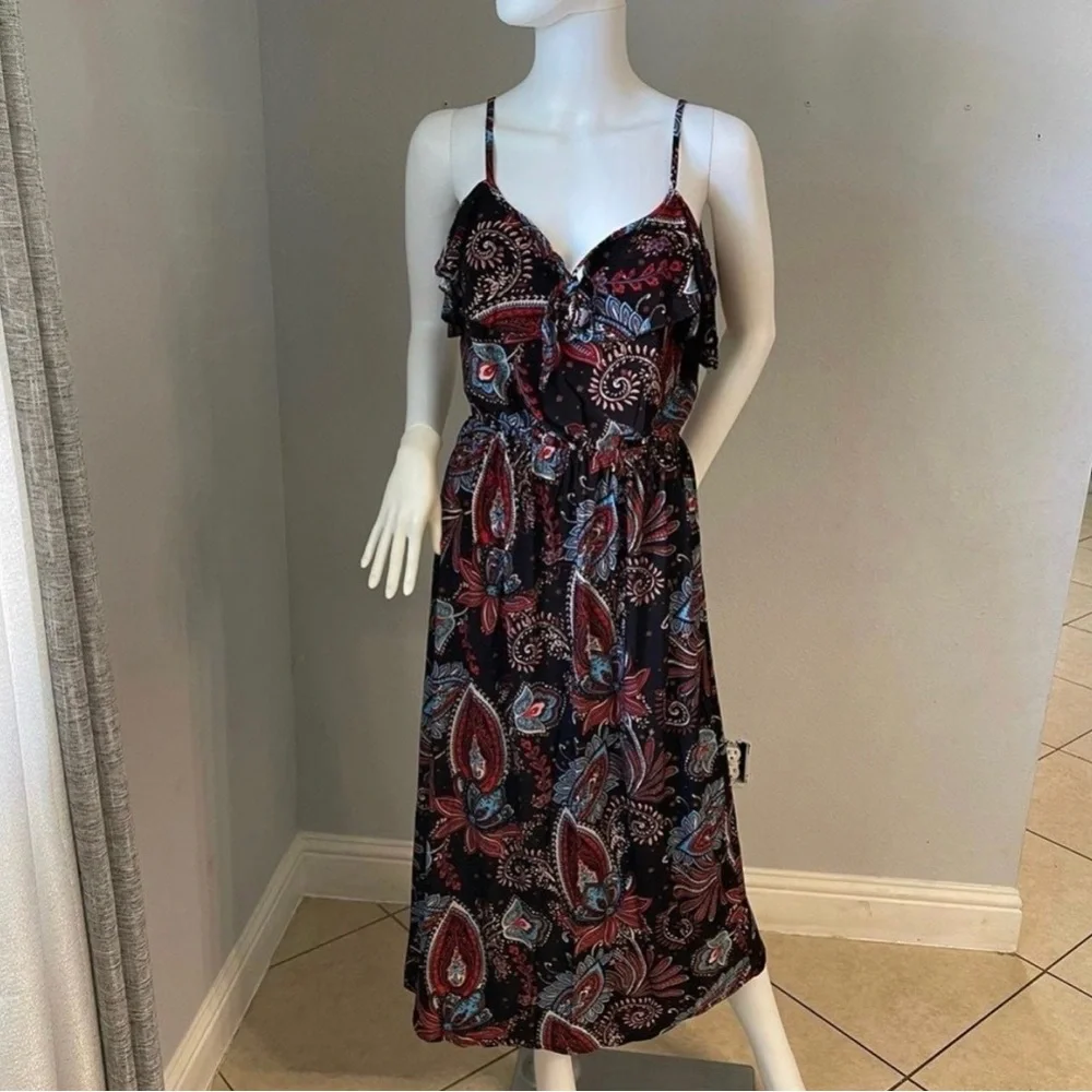 New Women’s Sleeveless Dress size 
Medium is available 
New with tags
Stretchy - Picture 3 of 9